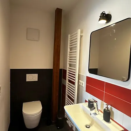 Apartment Ruhige-moderne Mit Burgblick