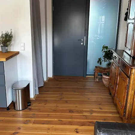 Apartment Ruhige-moderne Mit Burgblick