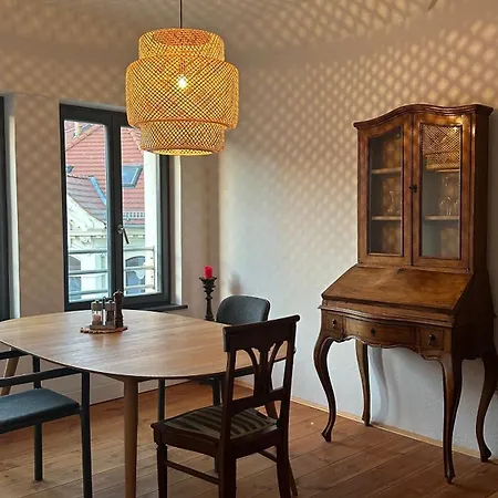 Lägenhet Ruhige-moderne Mit Burgblick